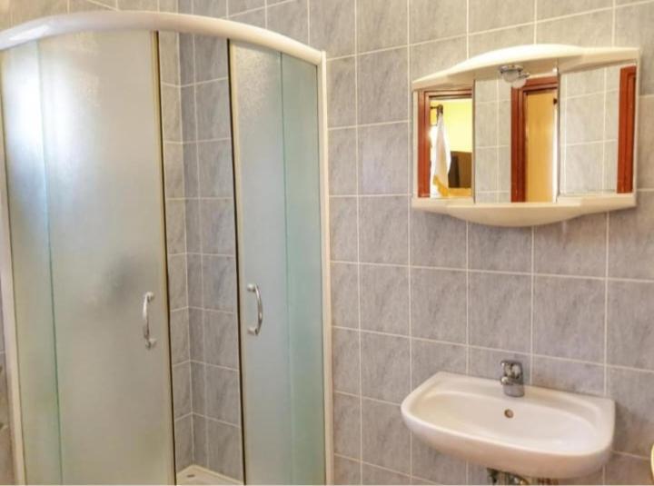 Apartmanibeta Stara Novalja Exteriör bild
