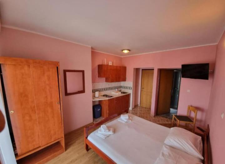 Apartmanibeta Stara Novalja Exteriör bild