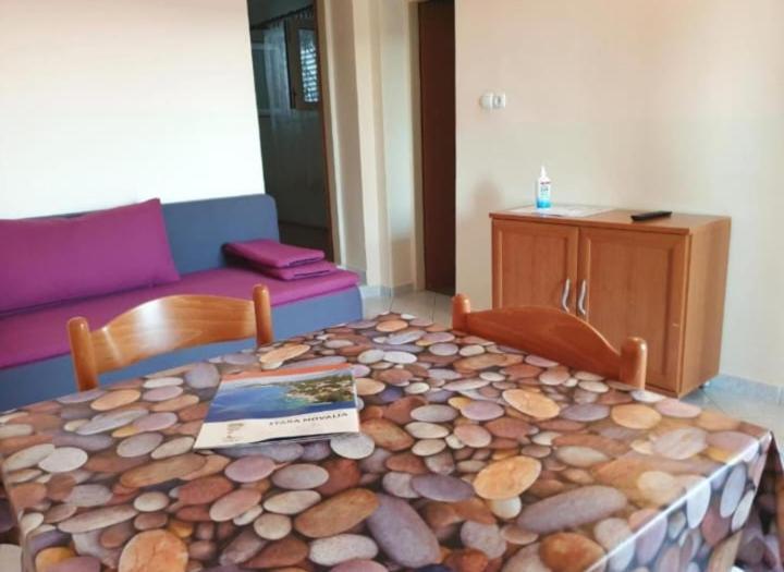 Apartmanibeta Stara Novalja Exteriör bild